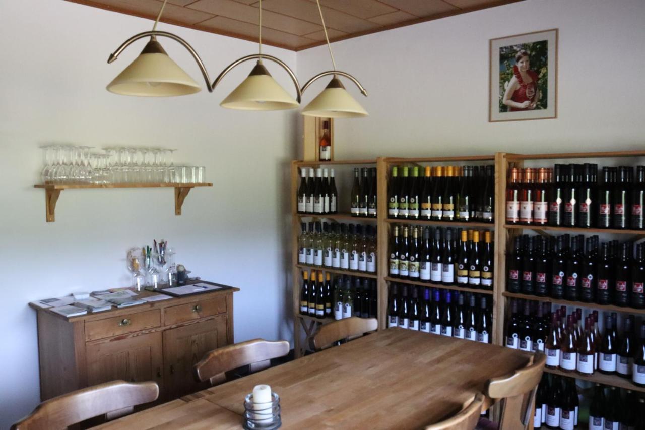 Weingut Und Gaestehaus Wolfgang Beth Kinheim Exterior photo
